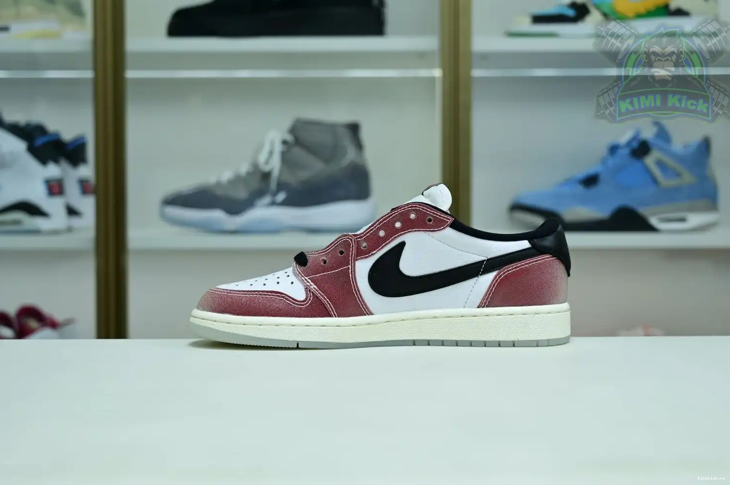 Trophy Kimikick Air x Jordan Room Low Jordan1 OG 0606